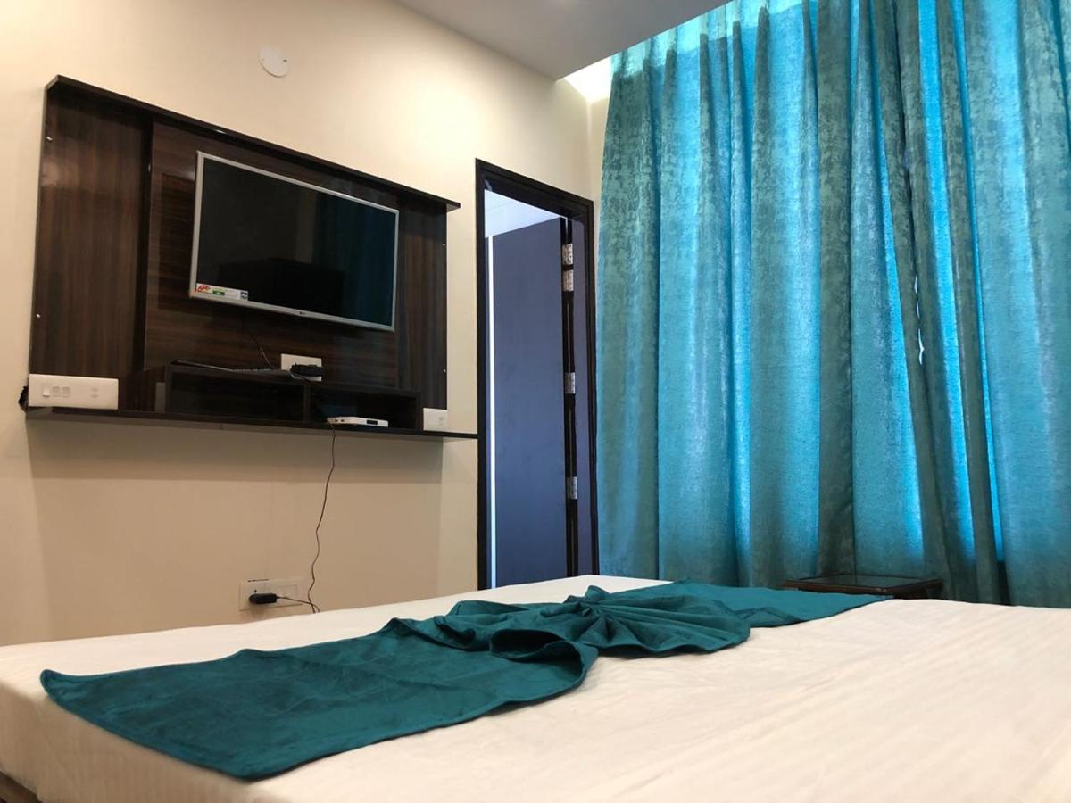 Hotel Wisteria -Main Highway Hotel Zirakpur Екстер'єр фото